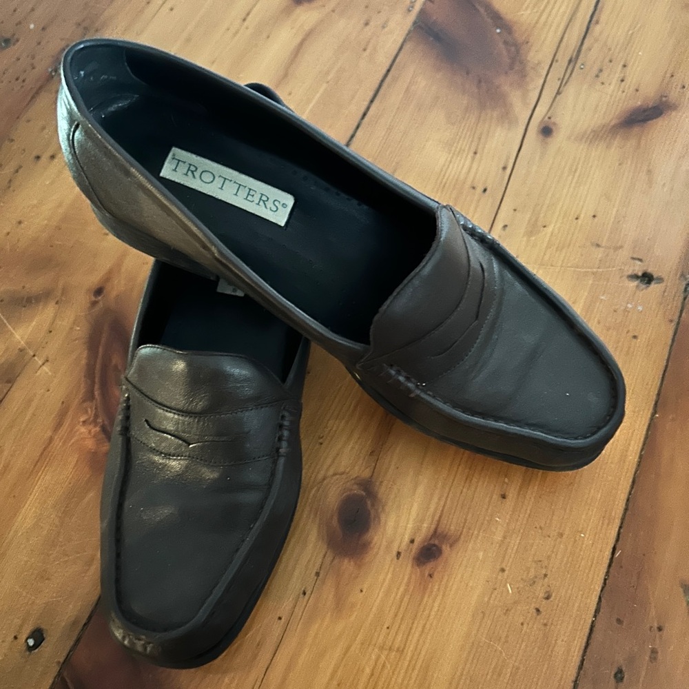 Trotters Dark Brown Leather Loafers